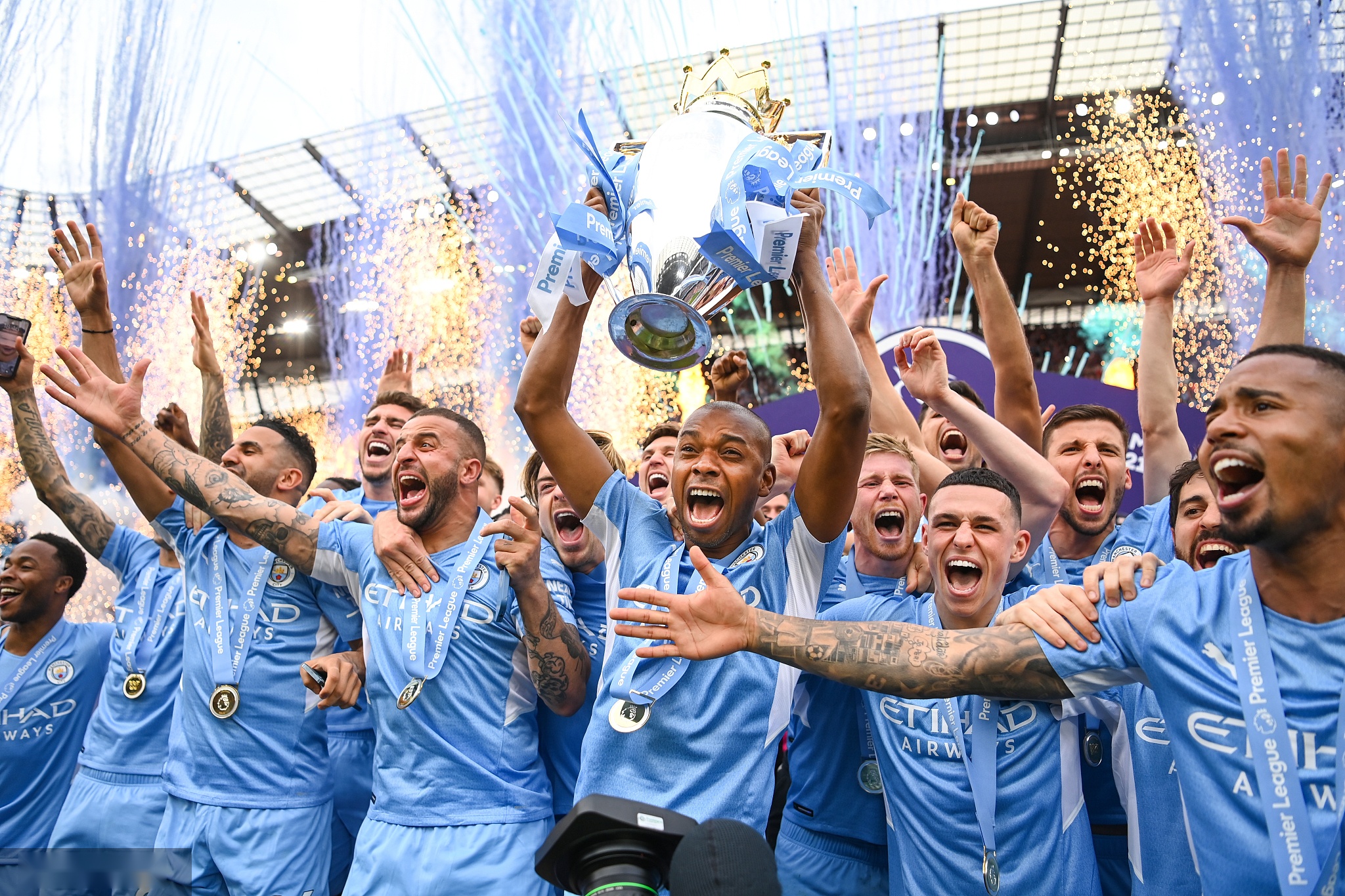 尤其是在传 尤其是在传